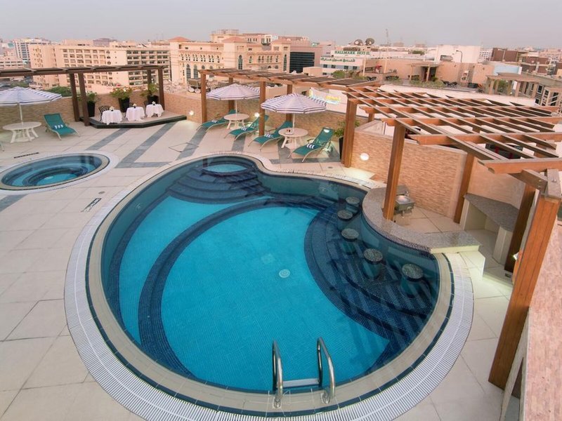 Lotus Grand Hotel 6