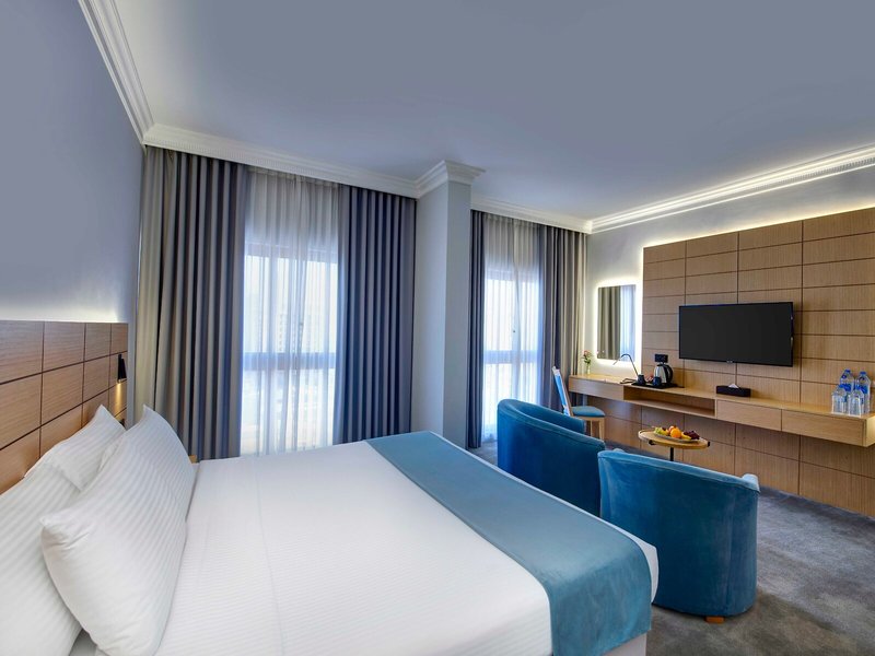 Lotus Grand Hotel 14