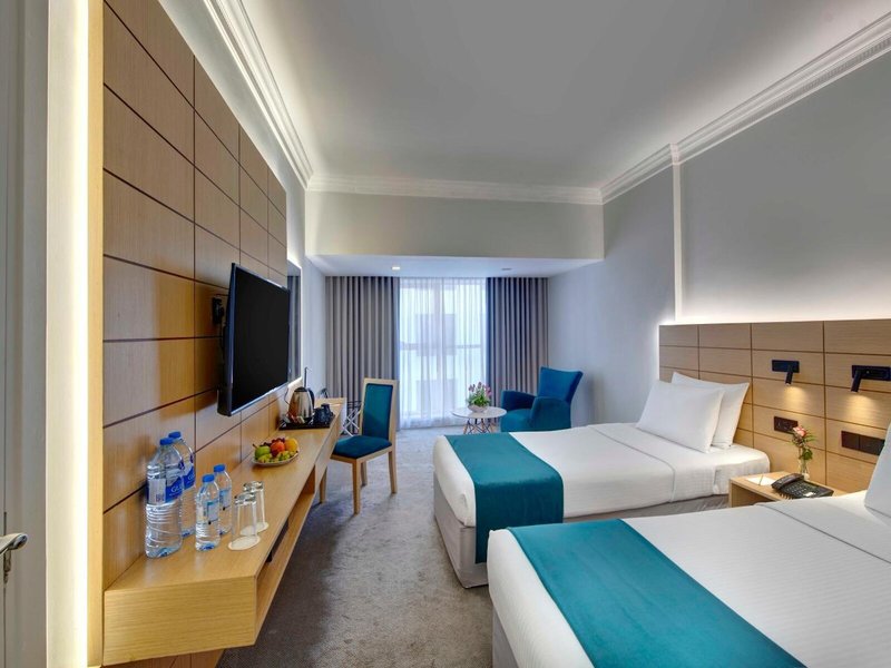 Lotus Grand Hotel 15