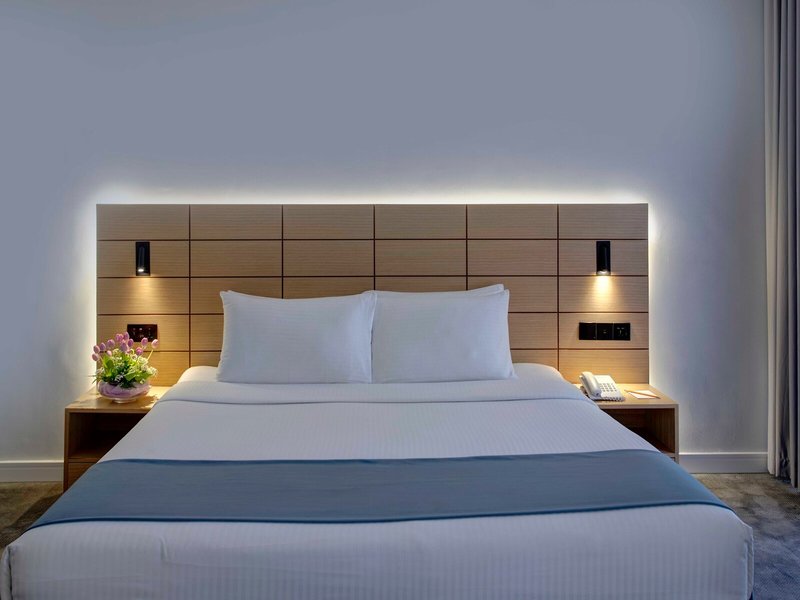 Lotus Grand Hotel 23