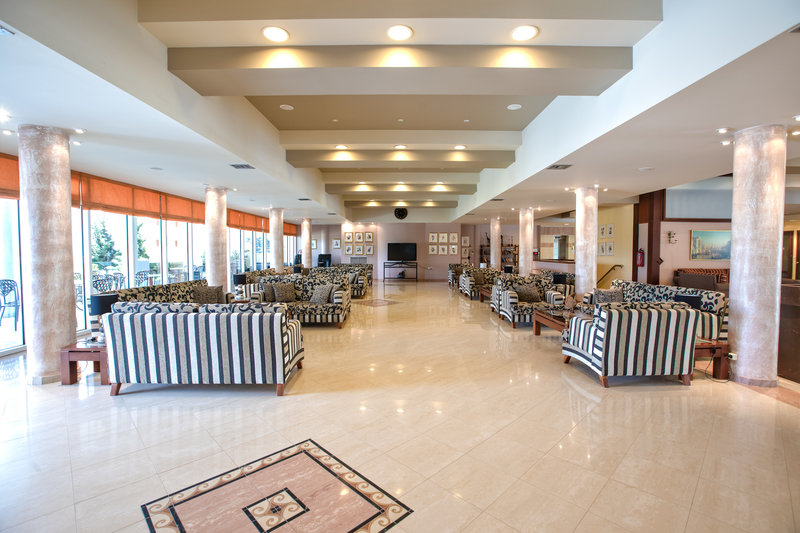 Sovereign Beach Hotel 5