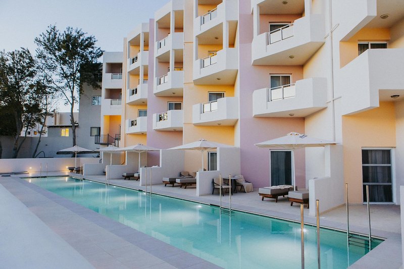 Sovereign Beach Hotel 7