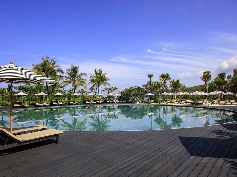 Pullman Phuket Karon Beach Resort 1