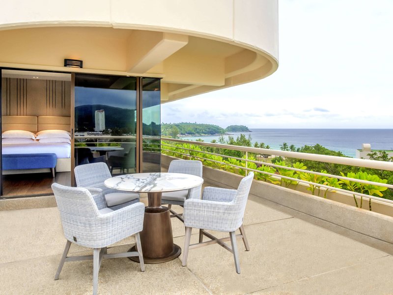 Pullman Phuket Karon Beach Resort 8