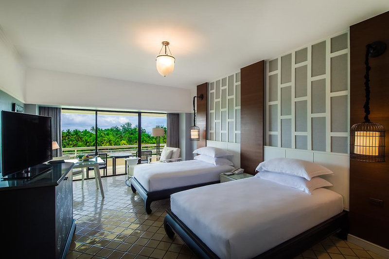 Pullman Phuket Karon Beach Resort 11