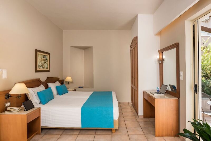 Elotis Suites 13