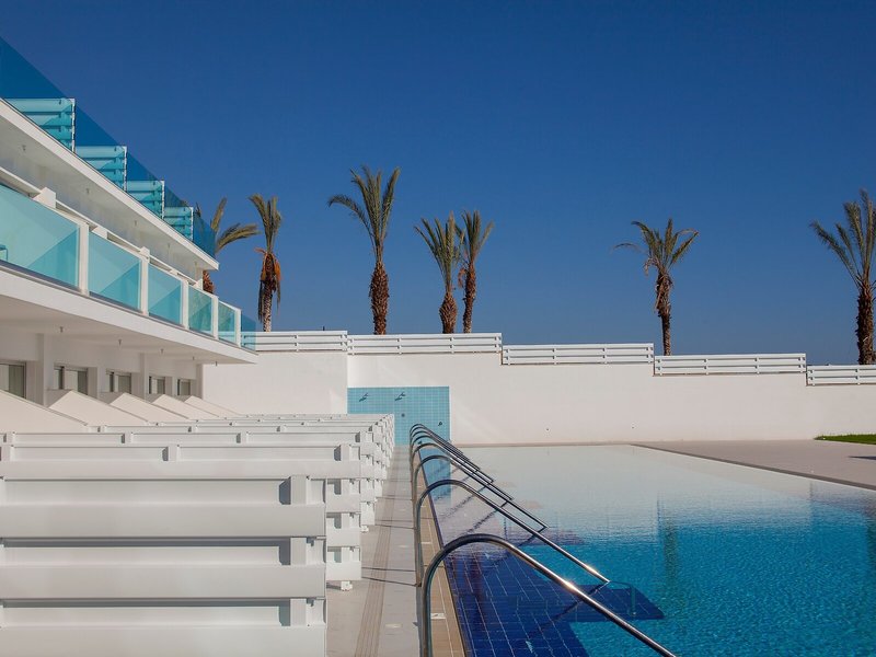 King Evelthon Beach Hotel & Resort 8