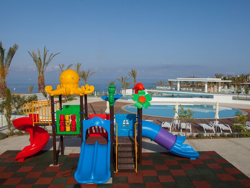King Evelthon Beach Hotel & Resort 11