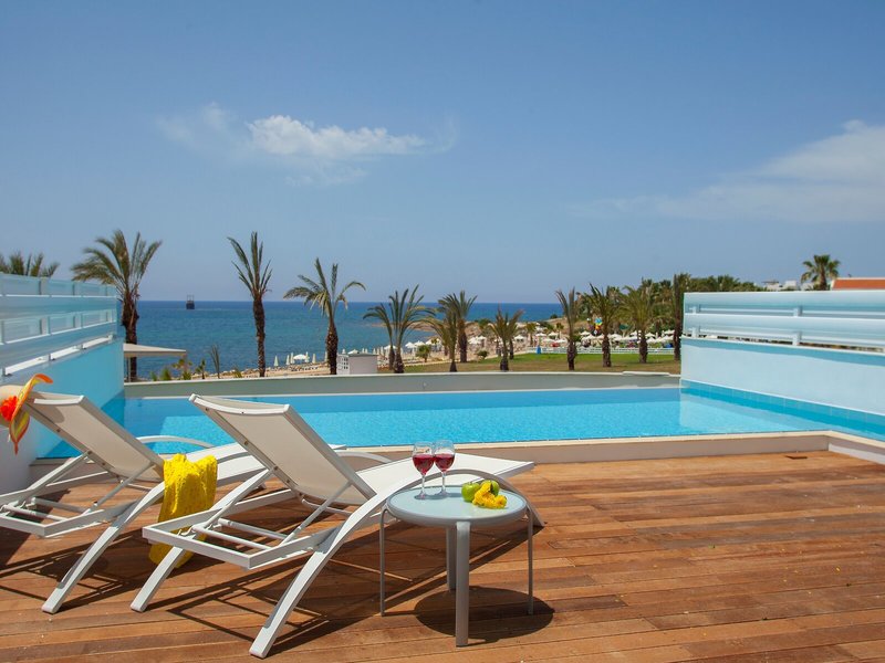King Evelthon Beach Hotel & Resort 15