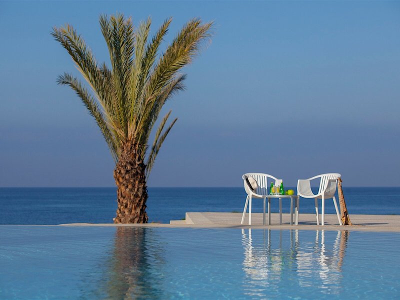 King Evelthon Beach Hotel & Resort 16