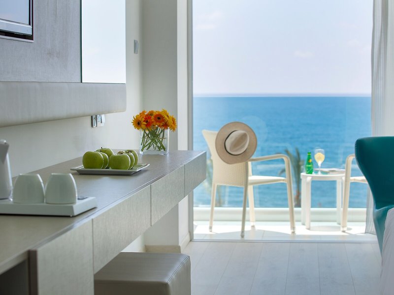 King Evelthon Beach Hotel & Resort 36