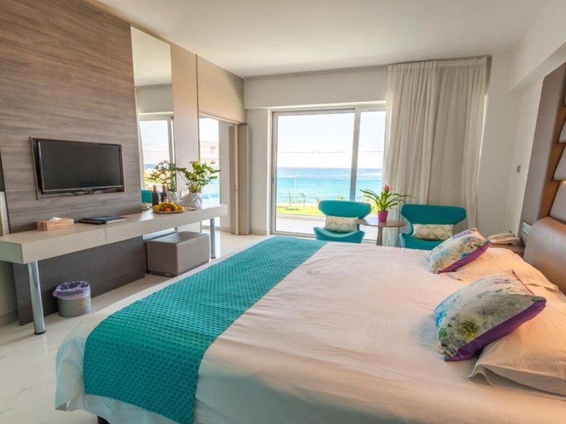 King Evelthon Beach Hotel & Resort 50