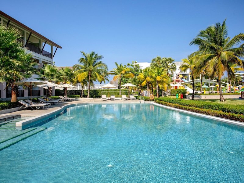 Katathani Phuket Beach Resort 7