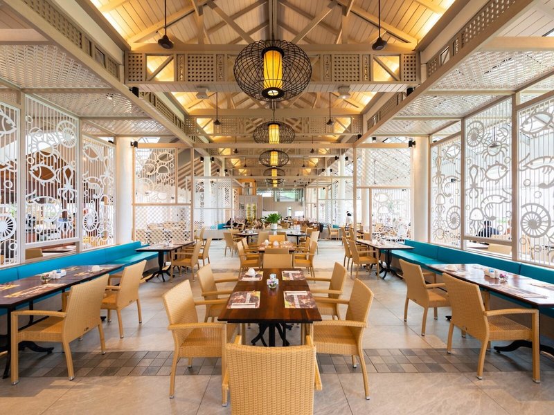 Katathani Phuket Beach Resort 38