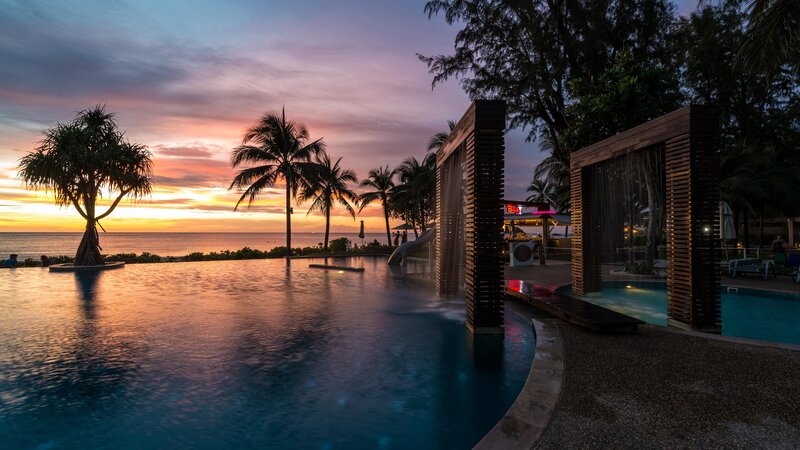 Katathani Phuket Beach Resort 55