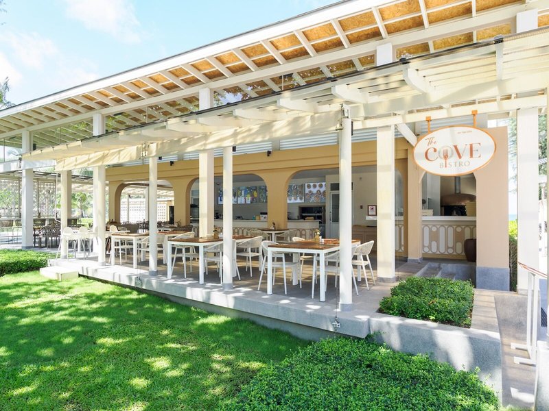 Katathani Phuket Beach Resort 47
