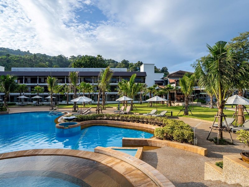 Katathani Phuket Beach Resort 9