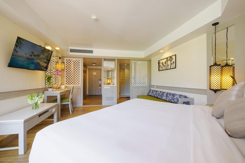 Katathani Phuket Beach Resort 12