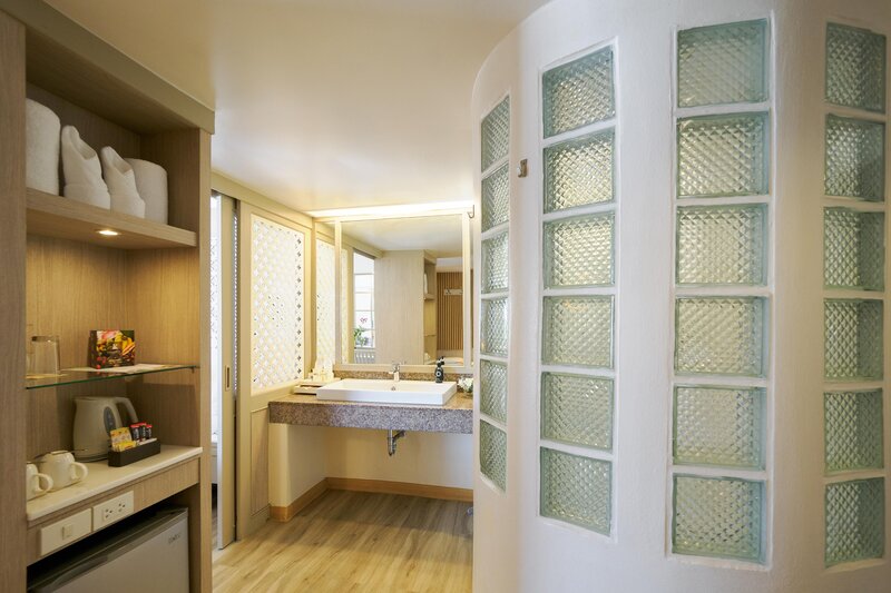 Katathani Phuket Beach Resort 17