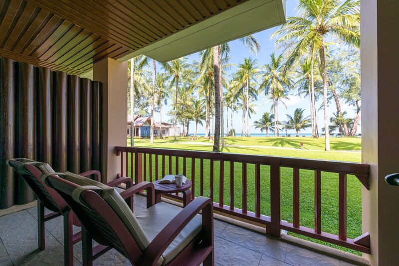 Katathani Phuket Beach Resort 54