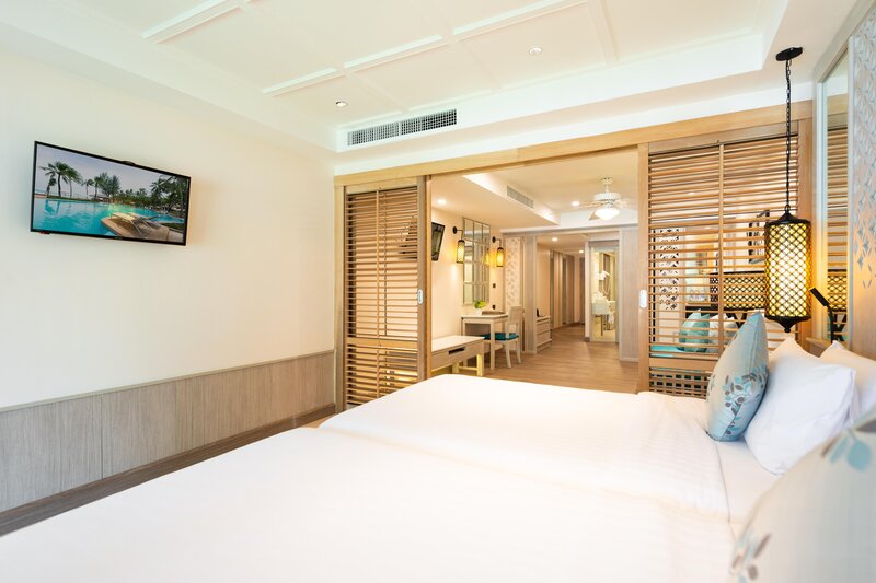Katathani Phuket Beach Resort 61