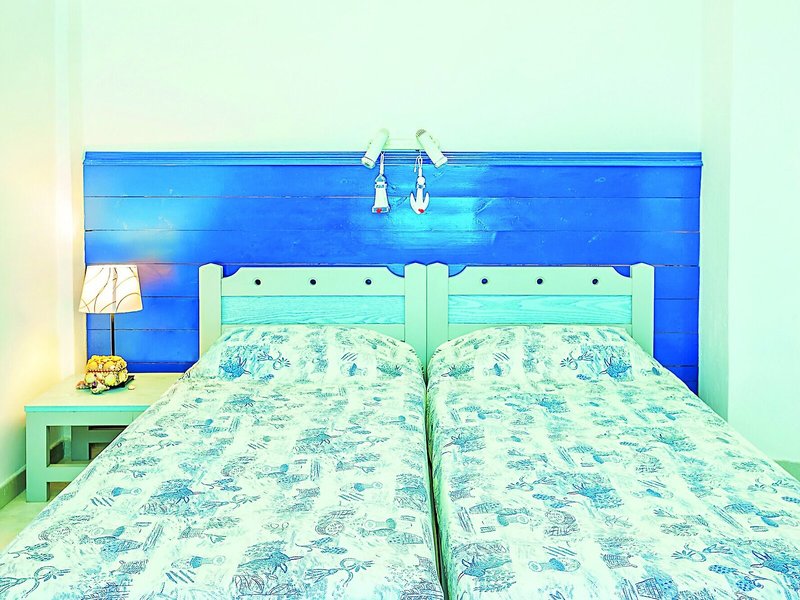 Xenios Faros Apartments  12