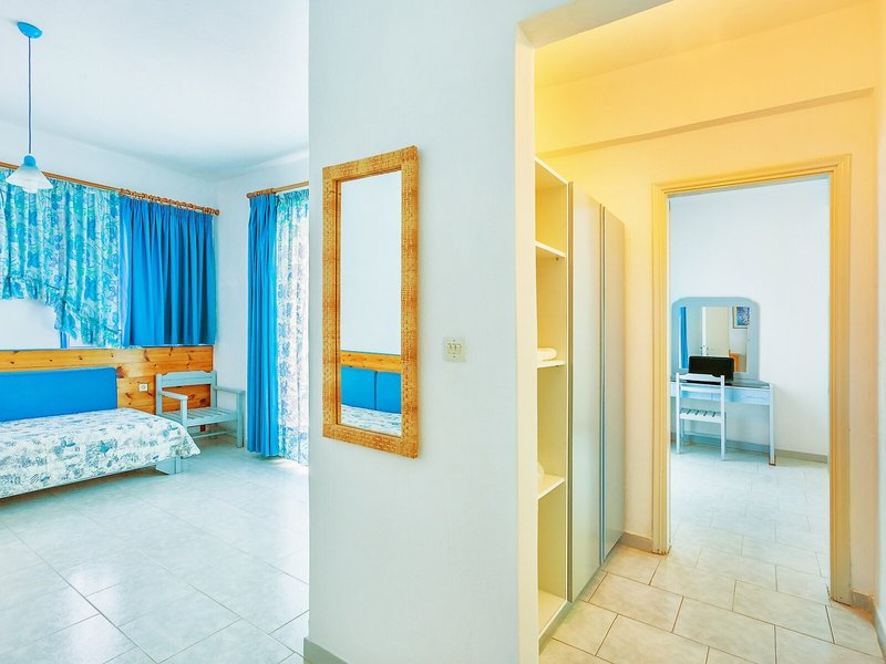 Xenios Faros Apartments  13