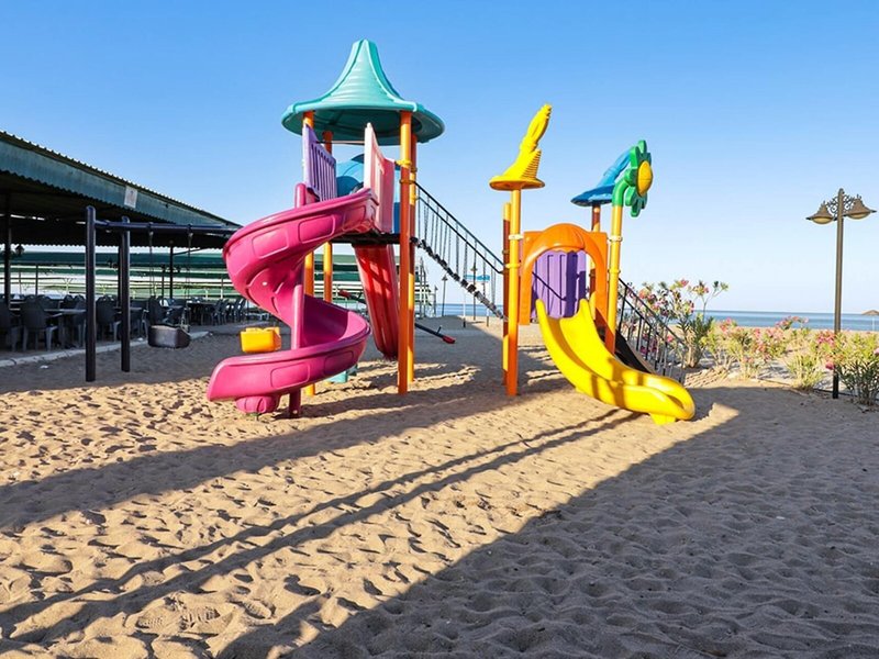 Throne Beach Resort & Spa 9