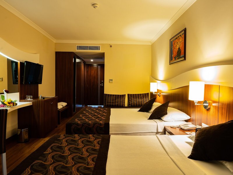 Throne Beach Resort & Spa 10