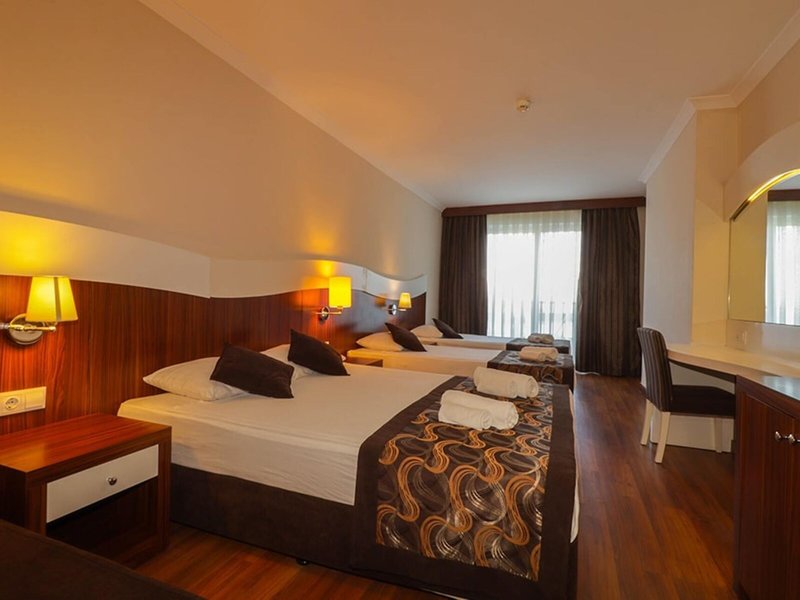 Throne Beach Resort & Spa 11