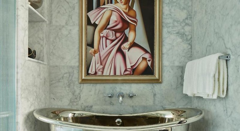 Sea Containers London