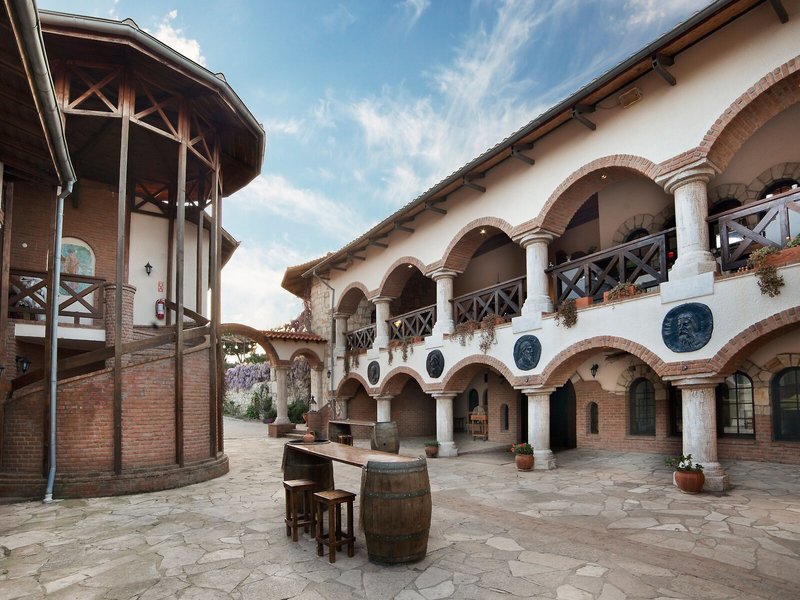 Vinifera Vineyards Hotel 3