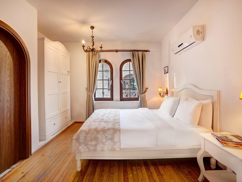 Vinifera Vineyards Hotel 30