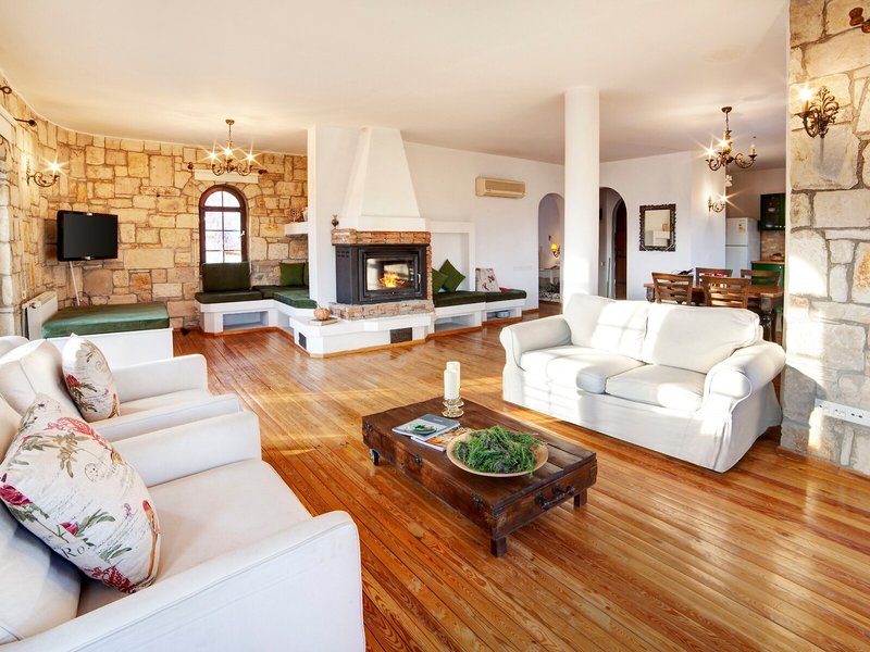 Vinifera Vineyards Hotel 46