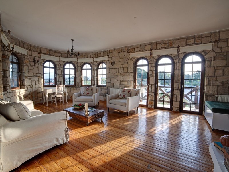 Vinifera Vineyards Hotel 47