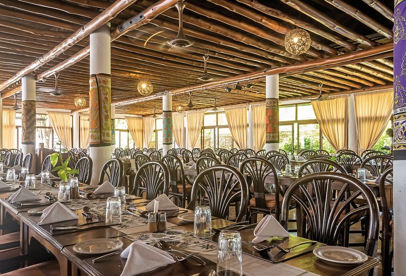 Travellers Beach Hotel 25