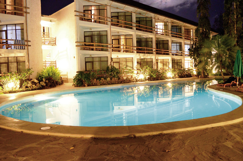 Travellers Club 4