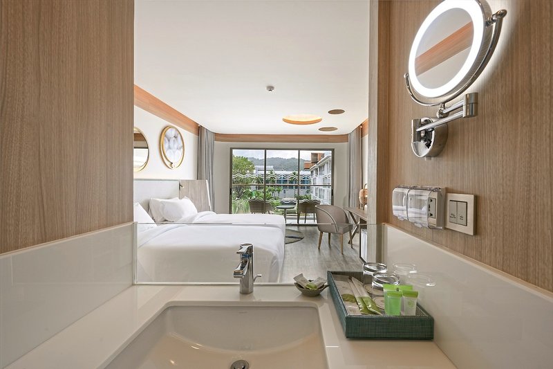 Andaman Embrace Patong 14