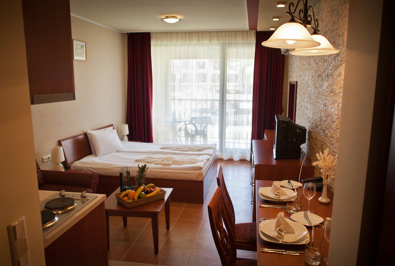 Green Life Apartments Sozopol 4