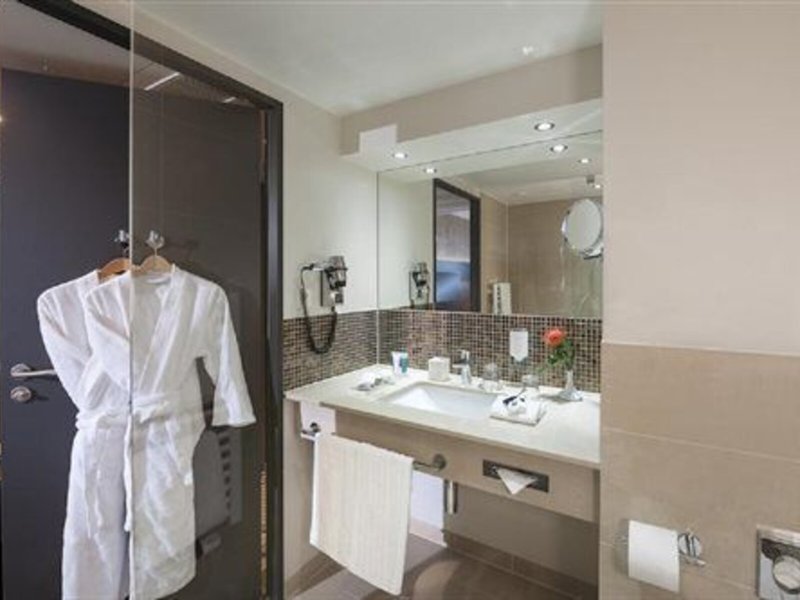 Dorint Airport-Hotel Zürich 34