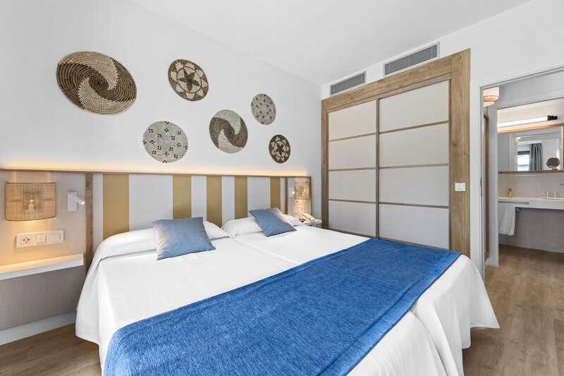 THB Tropical Island 65