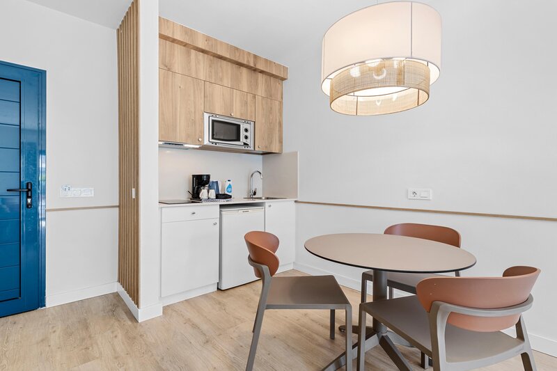 THB Tropical Island 50