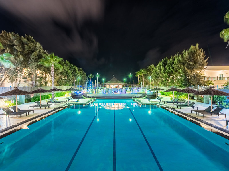 THB Tropical Island 12