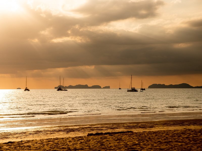 Royal Lanta Resort & Spa 8