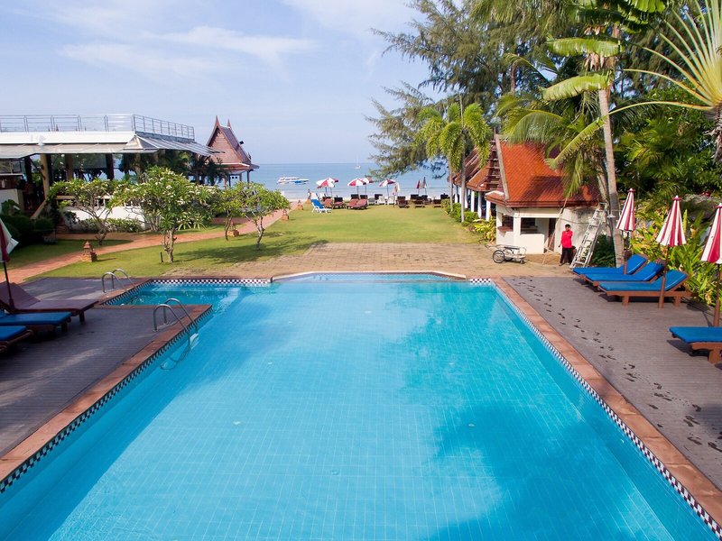 Royal Lanta Resort & Spa 14