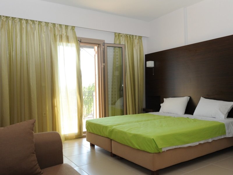 Tsokas 42 - Room Example