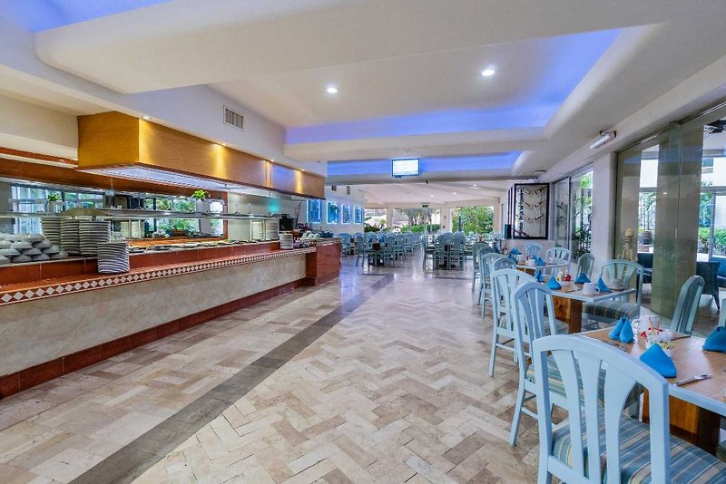 Aquamarina Beach Hotel Cancun 1