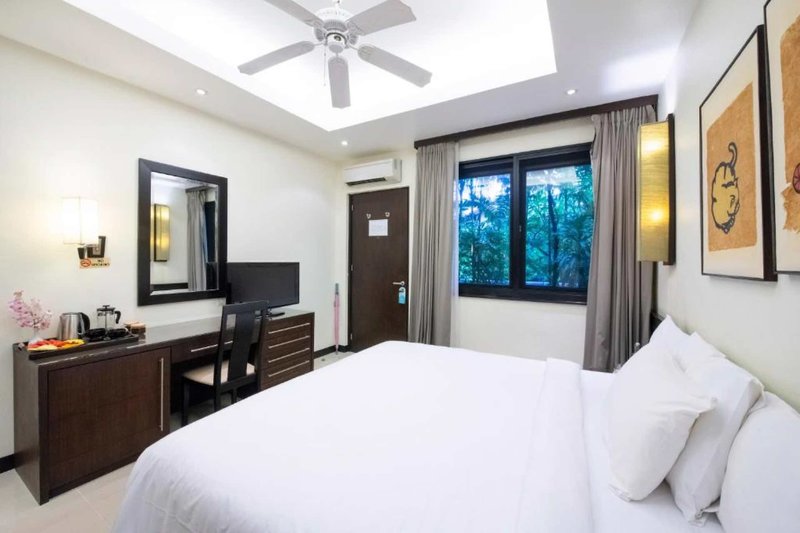 K Hotel 2