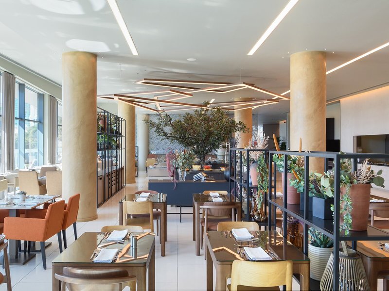 Tryp Lisboa Aeroporto 19