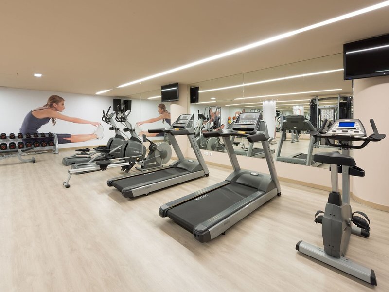 Tryp Lisboa Aeroporto 23